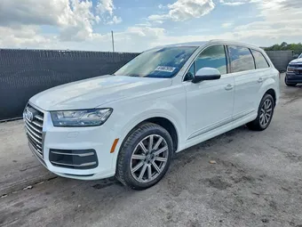 2018 Audi Q7 WA1LHAF77JD035283