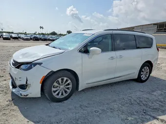 2017 Chrysler Pacifica 2C4RC1BG8HR576810 Lot 55745806