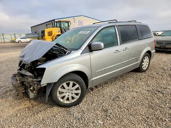 2015 Chrysler Town & Country 2C4RC1BG4FR676335
