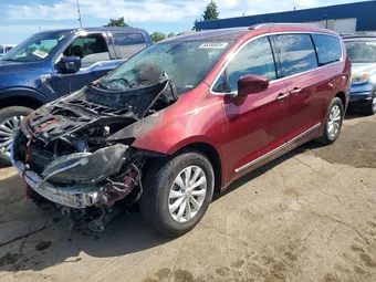 2017 Chrysler Pacifica 2C4RC1BG0HR623070 Lot 58356636