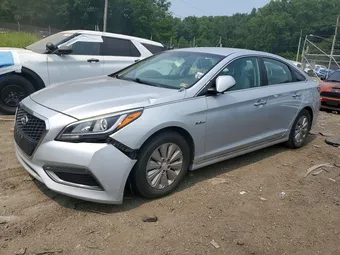 2017 Hyundai Sonata KMHE24L16HA058045