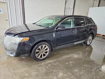 2019 Lincoln MKT 2LMHJ5ATXKBL01690