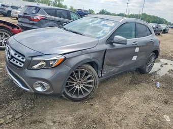 2018 Mercedes-Benz GLA-Class WDCTG4GB5JJ483918