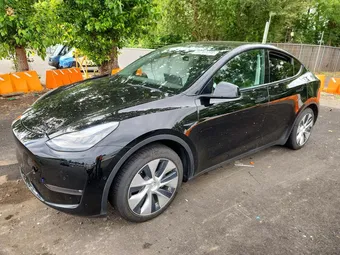 2021 Tesla Model Y 5YJYGAEE0MF177454