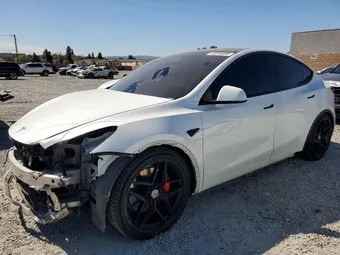 2022 Tesla Model Y 7SAYGDEFXNF489005