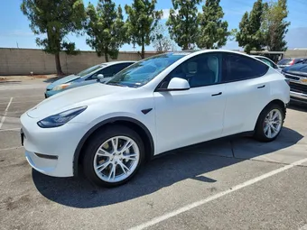 2023 Tesla Model Y 7SAYGDEE8PA125107