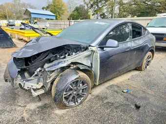 2025 Tesla Model Y 7SAYGDEE3SA361432
