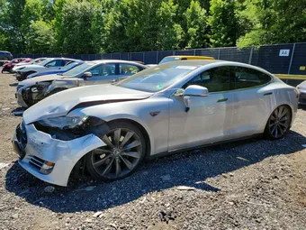 2015 Tesla Model S 5YJSA1E24FF113451 Lot 56090946