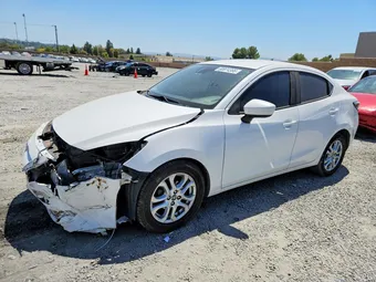 2018 Toyota Yaris 3MYDLBYV8JY305565