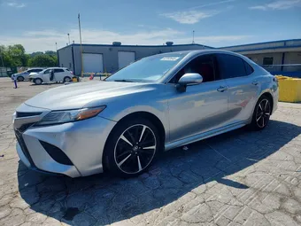 2018 Toyota Camry 4T1B61HK8JU067129