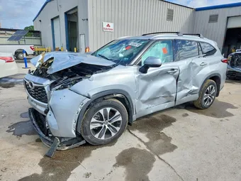 2021 Toyota Highlander 5TDGZRBH1MS074283