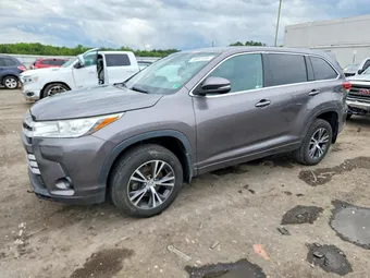 2018 Toyota Highlander 5TDBZRFH1JS838889