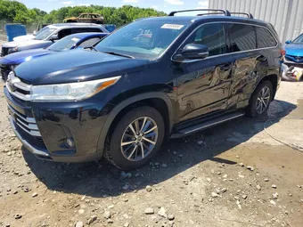 2018 Toyota Highlander 5TDJZRFH9JS555457