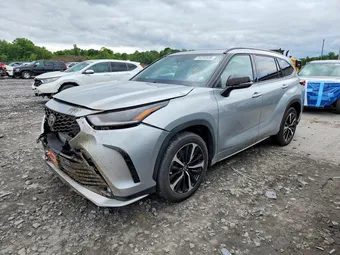 2022 Toyota Highlander 5TDJZRBH4NS162381
