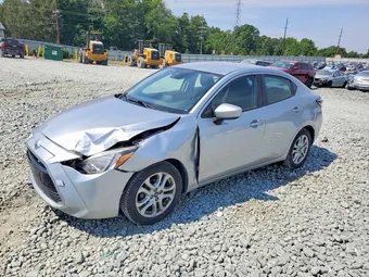 2018 Toyota Yaris 3MYDLBYV5JY325885