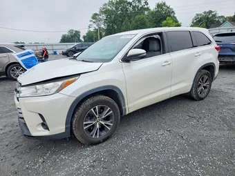 2017 Toyota Highlander 5TDZZRFH9HS193949