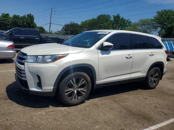 2019 Toyota Highlander 5TDBZRFH9KS720400