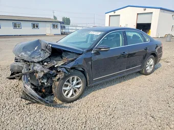 2016 Volkswagen Passat 1VWAS7A39GC007261