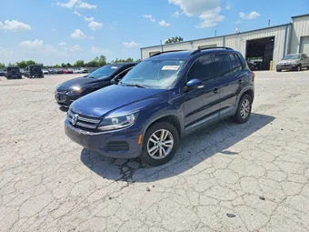 2016 Volkswagen Tiguan WVGBV7AX2GW576299