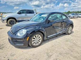 2019 Volkswagen Beetle 3VWFD7AT9KM707708