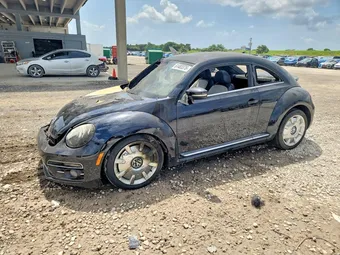 2019 Volkswagen Beetle 3VWJD7AT6KM713072