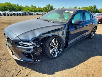 2022 Volvo S60 7JRL12TZ2NG161479