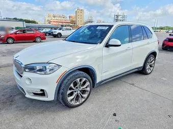 2018 BMW X5 5UXKR2C53J0Z21663