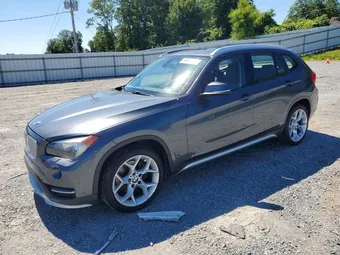 2015 BMW X1 WBAVL1C59FVY30740
