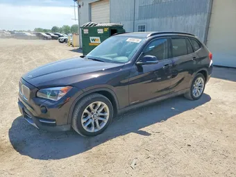 2015 BMW X1 WBAVL1C58FVY41552
