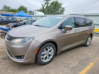 2017 Chrysler Pacifica 2C4RC1BG2HR535928 Lot 52516606