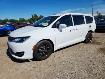 2019 Chrysler Pacifica 2C4RC1EG3KR527386 Lot 58411376