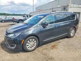 2018 Chrysler Pacifica 2C4RC1BGXJR317886