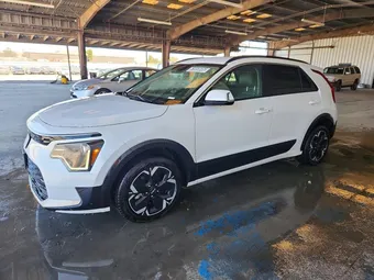 2023 Kia Niro KNDCR3L17P5036435