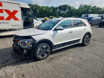 2023 Kia Niro KNDCR3L14P5053869