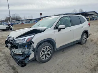 2019 Subaru Forester JF2SKAEC2KH595323