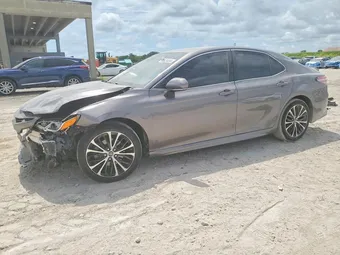 2018 Toyota Camry 4T1B11HK2JU005241 Lot 56639056