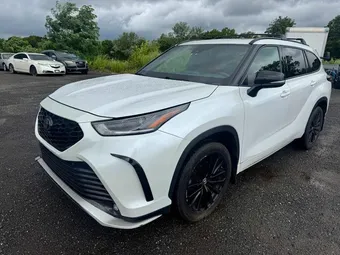 2024 Toyota Highlander 5TDKDRBH5RS571787