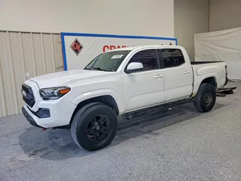 2017 Toyota Tacoma 5TFAX5GN8HX102096