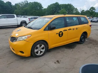 2017 Toyota Sienna 5TDZZ3DC2HS858730