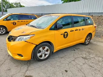 2017 Toyota Sienna 5TDZZ3DC1HS859903