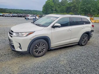 2018 Toyota Highlander 5TDJZRFH8JS876356