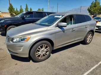 2016 Volvo XC60 YV4612RM1G2810838