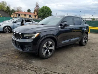 2023 Volvo XC40 YV4L12UN9P2953166