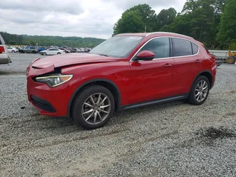 2018 Alfa Romeo ZASFAKBN5J7B72391