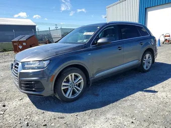 2017 Audi Q7 WA1WAAF70HD007739