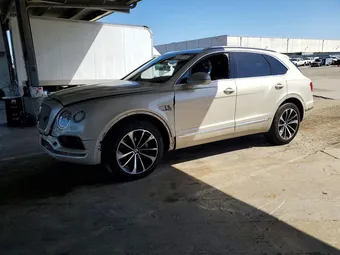 2018 Bentley Bentayga SJAAC4ZV4JC018083