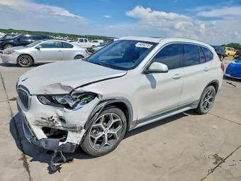 2018 BMW X1 WBXHU7C37J5L09221