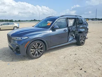 2022 BMW X7 5UXCX6C07N9M11002