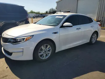 2016 Kia Optima KNAGT4L3XG5083577