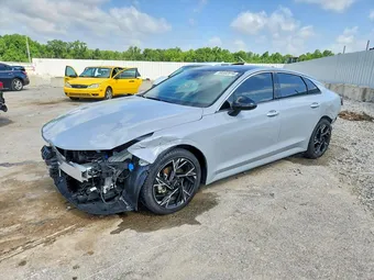2025 Kia K5 KNAG64J72S5312775